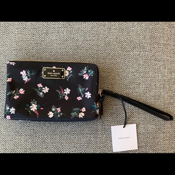 kate spade Handbags - Kate Spade Wristlet floral brand new
